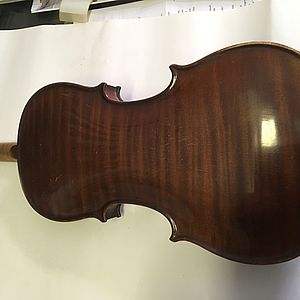 Violine mit Zettel 2