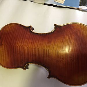 Violine mit Zettel 3