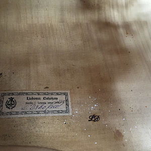 Kontrabass in Violinenform 2