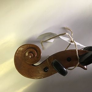Violine mit Zettel 3