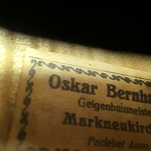 Violine mit Zettel 2