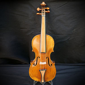 Barockvioline mit Etikett 3